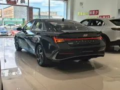 2023 Hyundai Elantra 1.5L CVT LUX Premium — фото 21