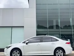 2021 Toyota Levin 185T CVT Luxury, белый — фото 9