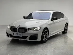 2022 BMW 5 Series 5 535Le M, белый — фото 1