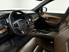 2021 Volvo XC90 B5 Luxury 7-seat, чёрный — фото 5