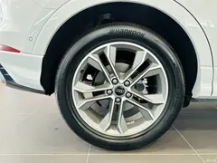 2025 Audi Q3 40TFSI 45th Anniversary Fashion, белый — фото 15