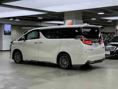 2020 Toyota Vellfire Hybrid 2.5L HV Premium, белый — фото 4
