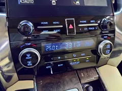 2020 Toyota Vellfire Hybrid 2.5L HV Premium, белый — фото 11
