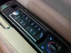 2020 Toyota Vellfire Hybrid 2.5L HV Premium, белый — фото 18