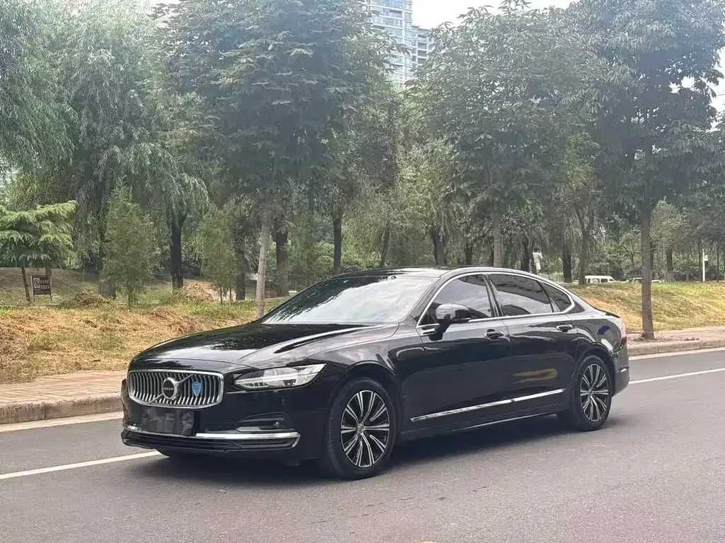 2021 Volvo S90