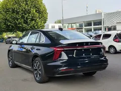 2025 Hongqi H5 PHEV 170, чёрный — фото 5