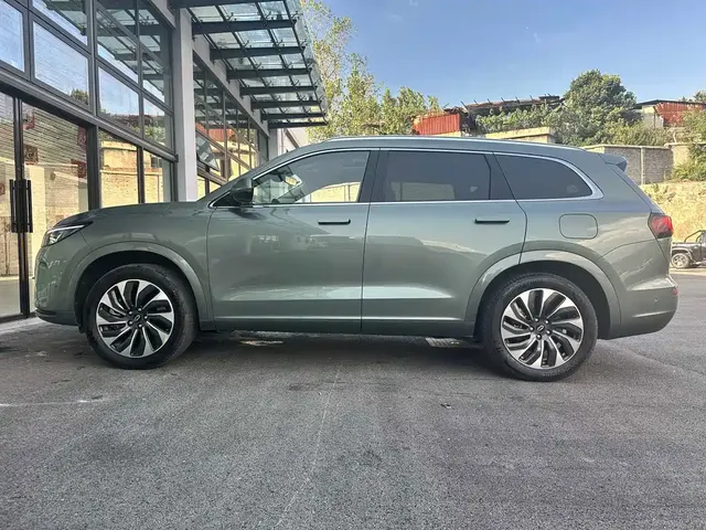 2022 Aito M7 1.5T 4WD Luxury