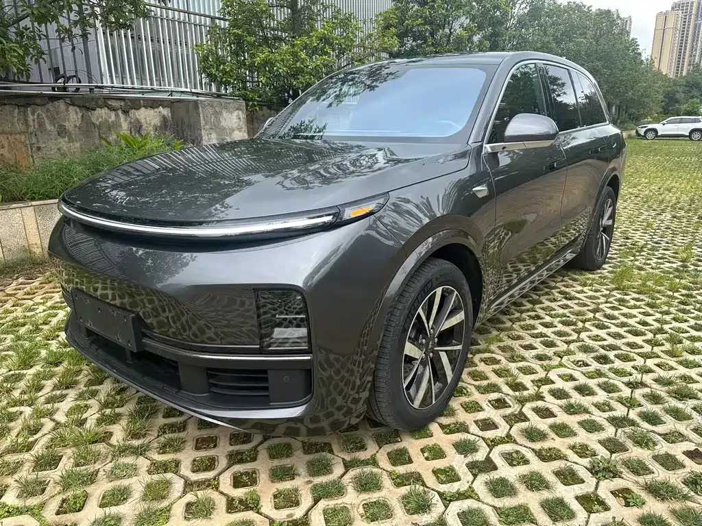 2023 Li Auto L8 Air