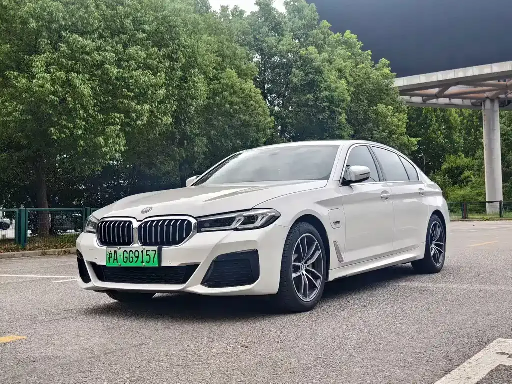2022 BMW 5 Series 535Le M