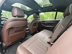 2022 BMW 5 Series 535Le M, белый — фото 5