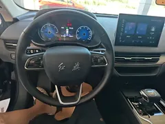 2023 Hongqi E-QM5 Basic Mobility, чёрный — фото 7