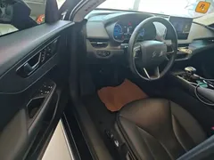 2023 Hongqi E-QM5 Basic Mobility, чёрный — фото 12