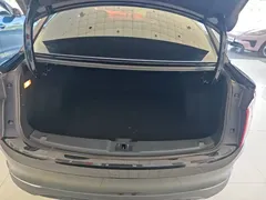 2023 Hongqi E-QM5 Basic Mobility, чёрный — фото 15