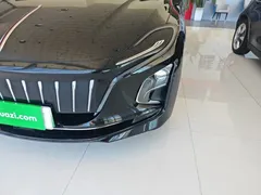 2023 Hongqi E-QM5 Basic Mobility, чёрный — фото 18
