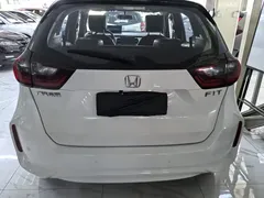 2023 Honda Fit 1.5L CVT, белый — фото 6