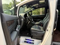 2021 Toyota Alphard Hybrid 2.5L Premium, белый — фото 4