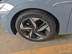 2022 Hyundai Elantra 1.5L CVT GLX Elite — фото 23