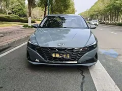 2022 Hyundai Elantra 1.5L CVT LUX Premium — фото 2