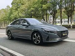 2022 Hyundai Elantra 1.5L CVT LUX Premium — фото 3