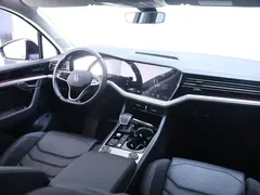 2022 Volkswagen Touareg 3.0TSI, чёрный — фото 20