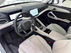 2024 BYD Yuan UP 401km Vitality, белый — фото 11