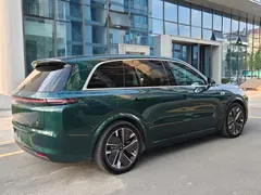 2025 Li Auto L8 Ultra, зелёный — фото 6