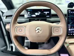 2024 Nio ES8 75kWh Executive, белый — фото 13