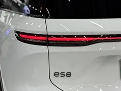 2024 Nio ES8 75kWh Executive, белый — фото 18