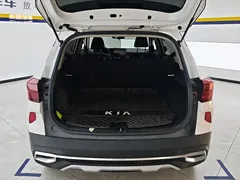 2021 Kia Seltos 1.5L CVT Trend, белый — фото 4