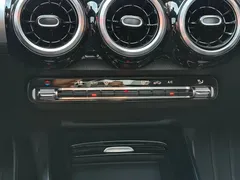 2021 Mercedes-Benz GLB 180, белый — фото 13
