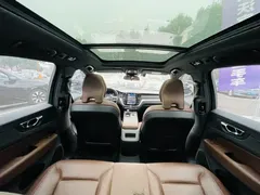 2022 Volvo XC60 B5 4WD Luxury — фото 14