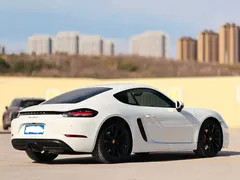 2020 Porsche 718 Cayman 2.0T, белый — фото 4