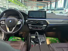 2021 BMW 5 Series 530Li, белый — фото 11
