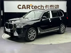 2023 BMW X7 xDrive40i, чёрный — фото 1