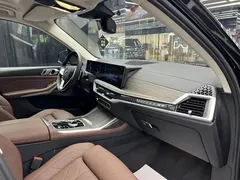 2023 BMW X7 xDrive40i, чёрный — фото 8