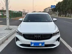 2022 Geely Emgrand 1.5L CVT, белый — фото 2