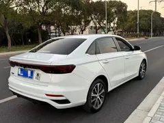 2022 Geely Emgrand 1.5L CVT, белый — фото 7