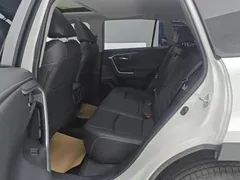 2022 Toyota RAV4 2.0L CVT 2WD Plus, белый — фото 11