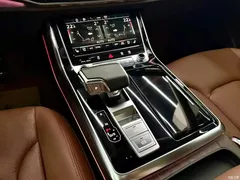2021 Audi Q7 55 TFSI quattro S line, чёрный — фото 7