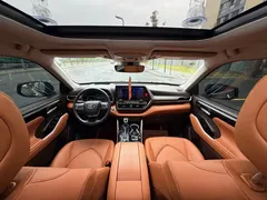 2022 Toyota Highlander 380T 4WD Premium 7, чёрный — фото 6