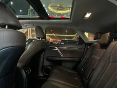 2021 Lexus RX 300 4WD, белый — фото 17