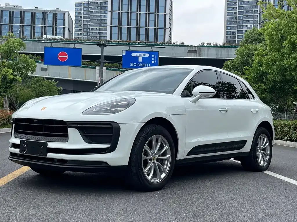 2022 Porsche Macan 2.0T