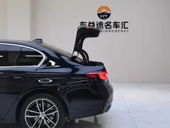 2022 BMW 5 Series 5 525Li M, чёрный — фото 6