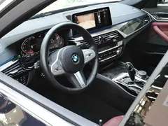 2022 BMW 5 Series 5 525Li M, чёрный — фото 8