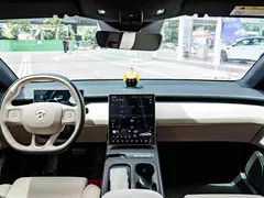 2024 Nio ET5T 75kWh Touring, белый — фото 17