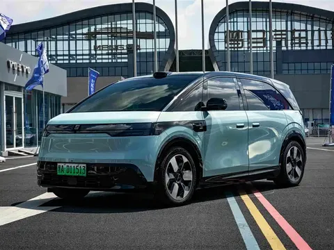 2025 Zeekr Mix Long Range ADAS