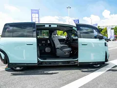 2025 Zeekr Mix Long Range ADAS, синий — фото 19