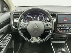 2021 Mitsubishi Outlander 2.0L 2WD 5, белый — фото 11
