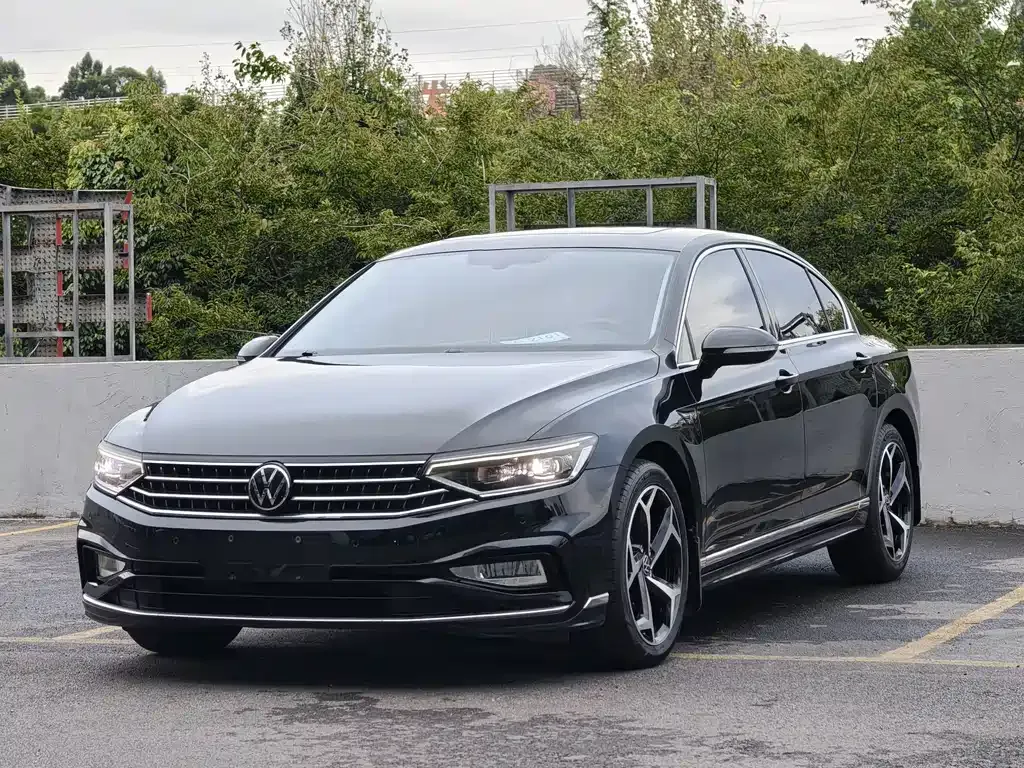 2023 Volkswagen Magotan 200 330TSI DSG
