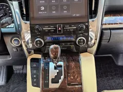 2021 Toyota Alphard Hybrid 2.5L Luxury, чёрный — фото 8